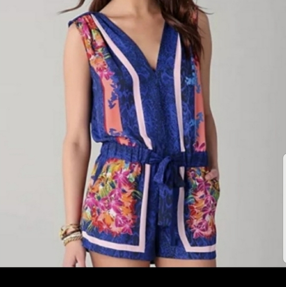 BCBGMAXAZRIA Vance V-Neck Blue Floral Romper - Picture 1 of 8